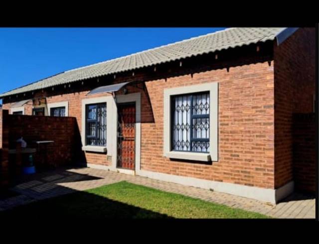 3 BEDROOM APARTMENT TO LET IN TERRA NOVA